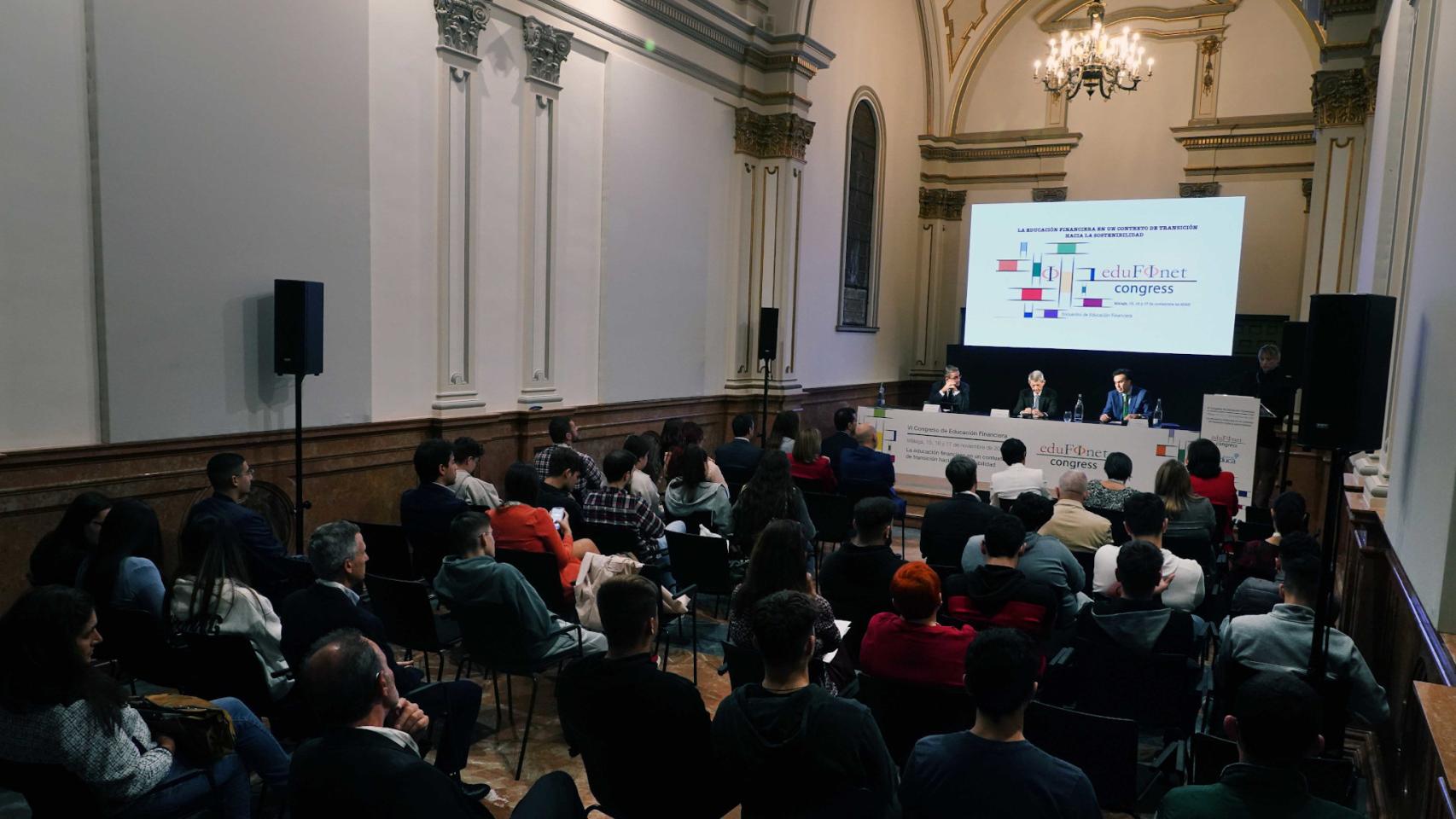 Asistentes al VI Congreso de Educación Financiera.