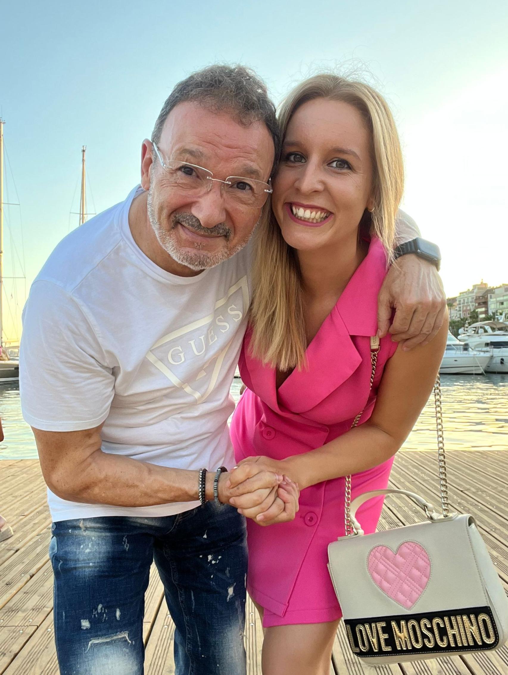 Silvia, 34 años, y José Manuel, 66, son pareja: “Esto es muy real, ya les gustaría a muchas parejas”