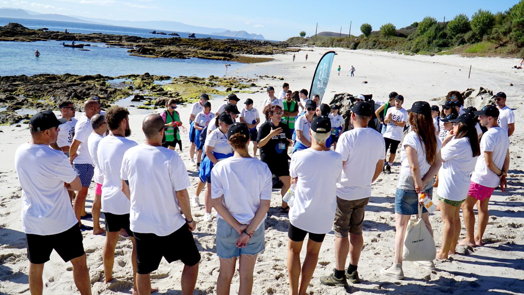 Ecobrigada en la isla de Ons.