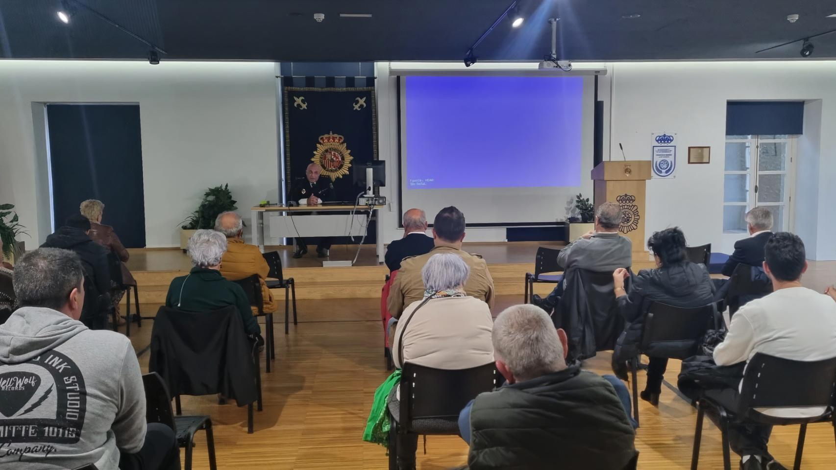 Reunión con asociaciones de vecinos de Vigo.