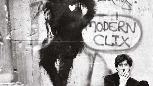 Portada del disco Clics Modernos, de Charly García.