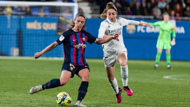 Aitana Bonmati y Olga Carmona, durante el último Clásico