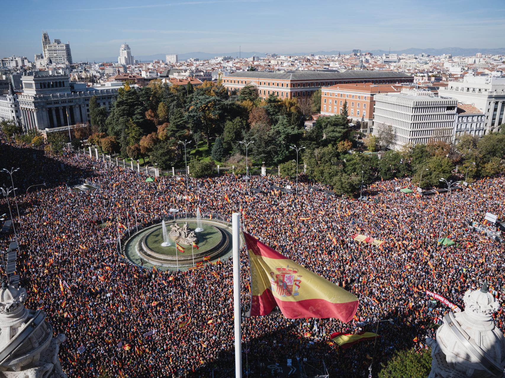 Las imágenes de la manifestación contra la amnistía tras la investidura de Sánchez