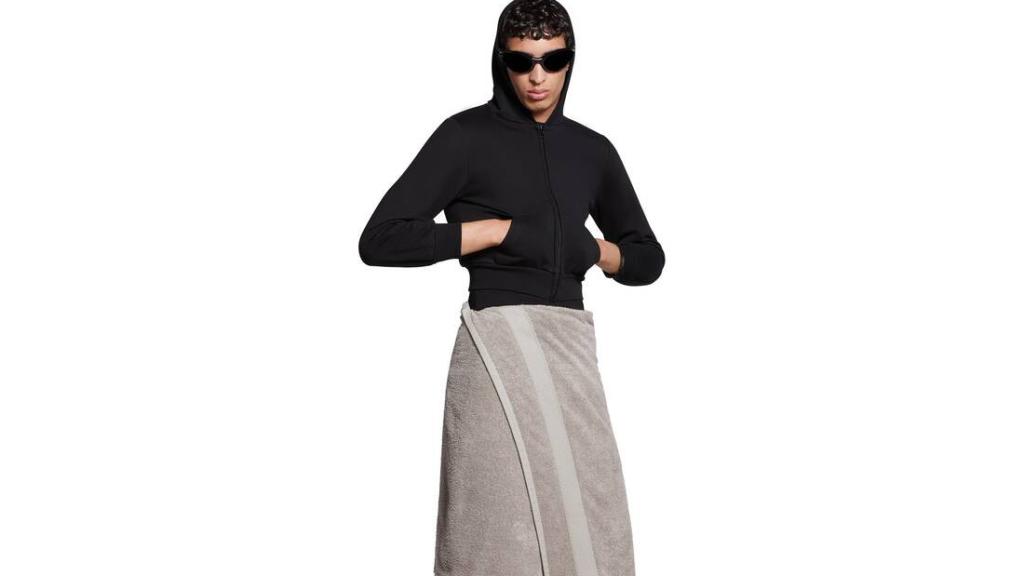 Silueta de la campaña de Balenciaga.