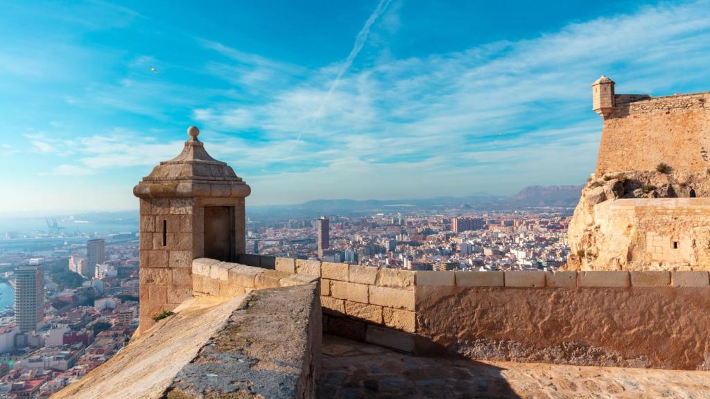 Vistas desde el Castillo de Santa Bárbara.