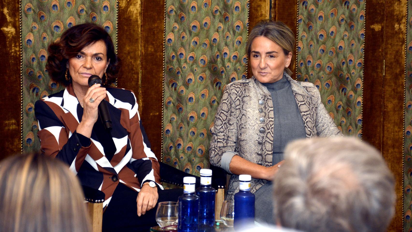 Carmen Calvo y Milagros Tolón.