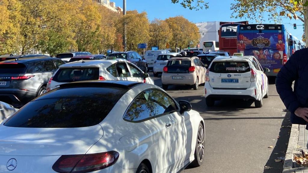 Una imagen del monumental atasco de Atocha.