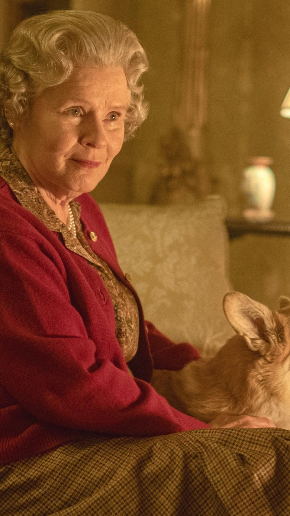 La actriz Imelda Staunton, quien interpreta a Isabel II en 'The Crown'.