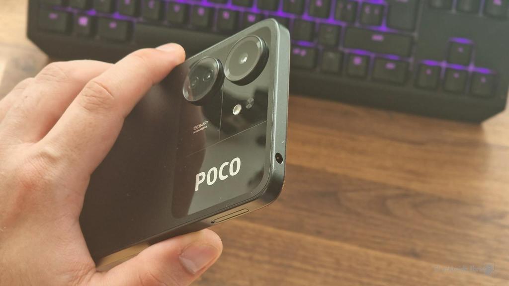 POCO C65 jack de auriculares