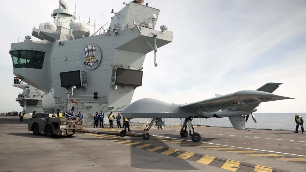 'Mojave' en el portaaviones después del éxito de la prueba.