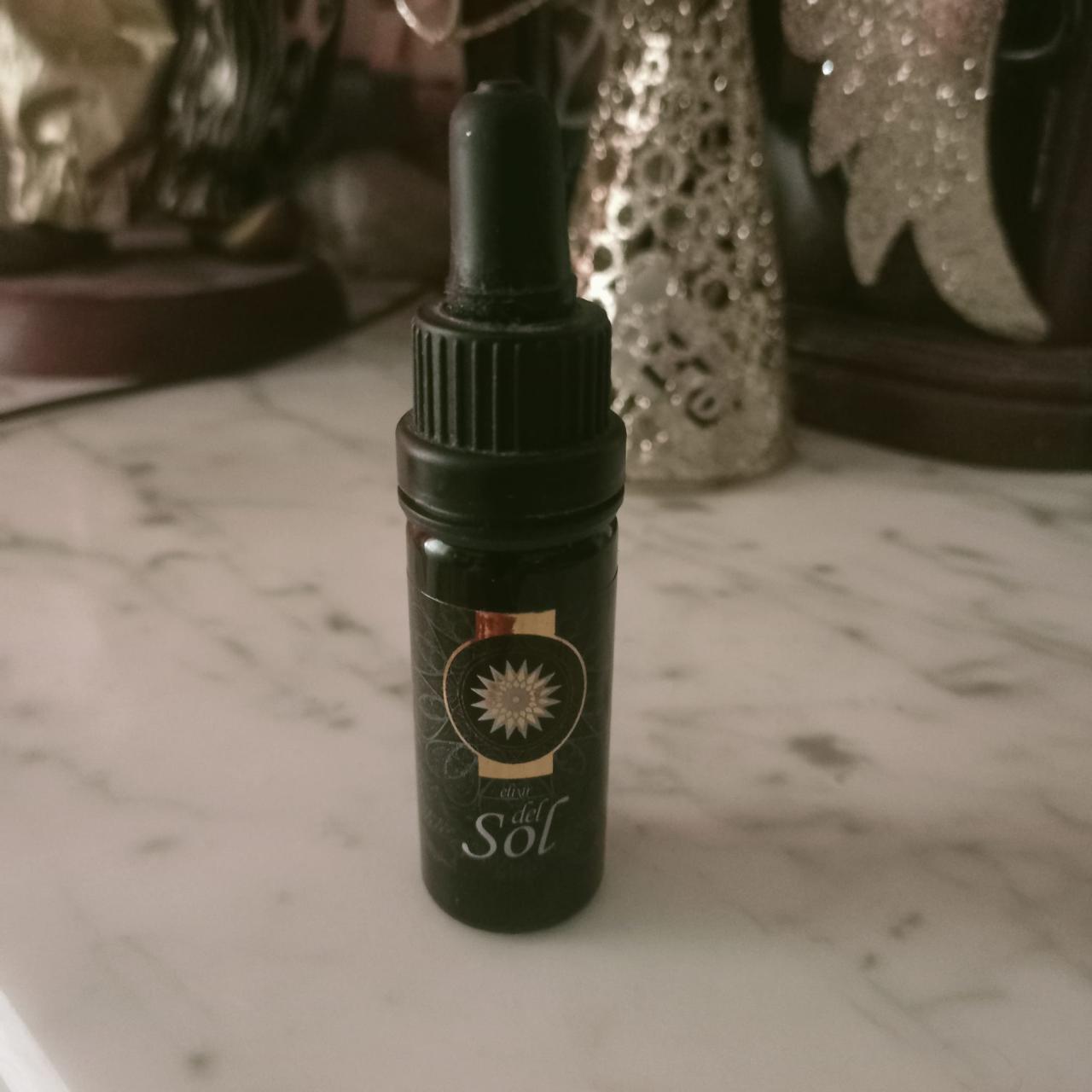 Un elixir de laboratorios Hiranyagarba elaborado supuestamente por el 'lama de Murcia'.
