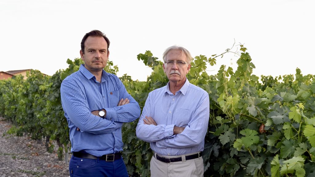 Galo López Cristóbal y su padre Santiago,  fundador de la bodega