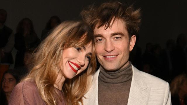 Robert Pattinson y Suki Waterhouse en el último desfile de Dior.
