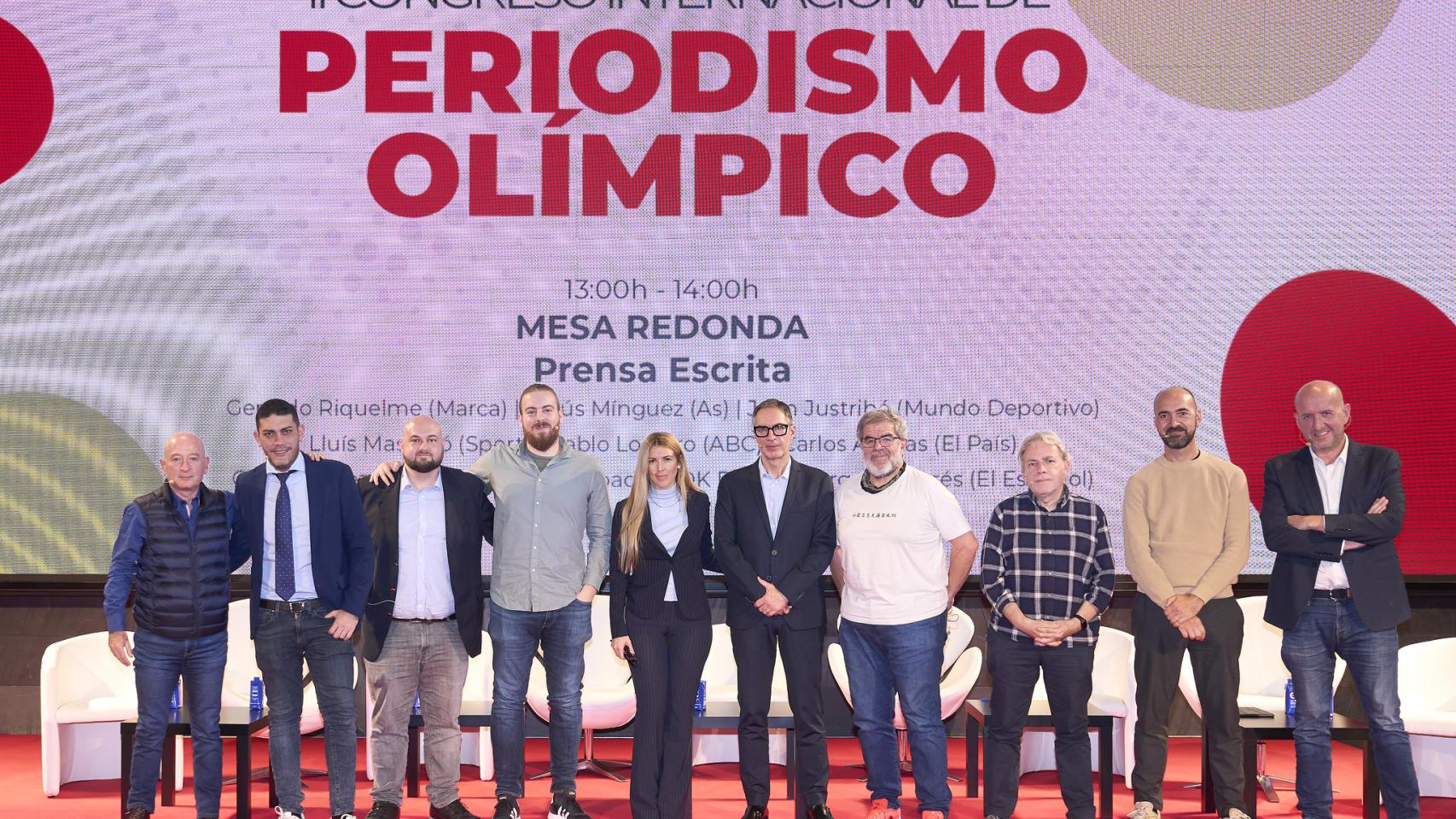 Asistentes de la mesa redonda de la prensa al II Congreso Internacional de Periodismo Olímpico.
