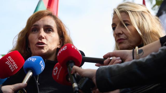 Mónica García, ministra de Sanidad, y Yolanda Díaz, vicepresidenta segunda y ministra de Trabajo.