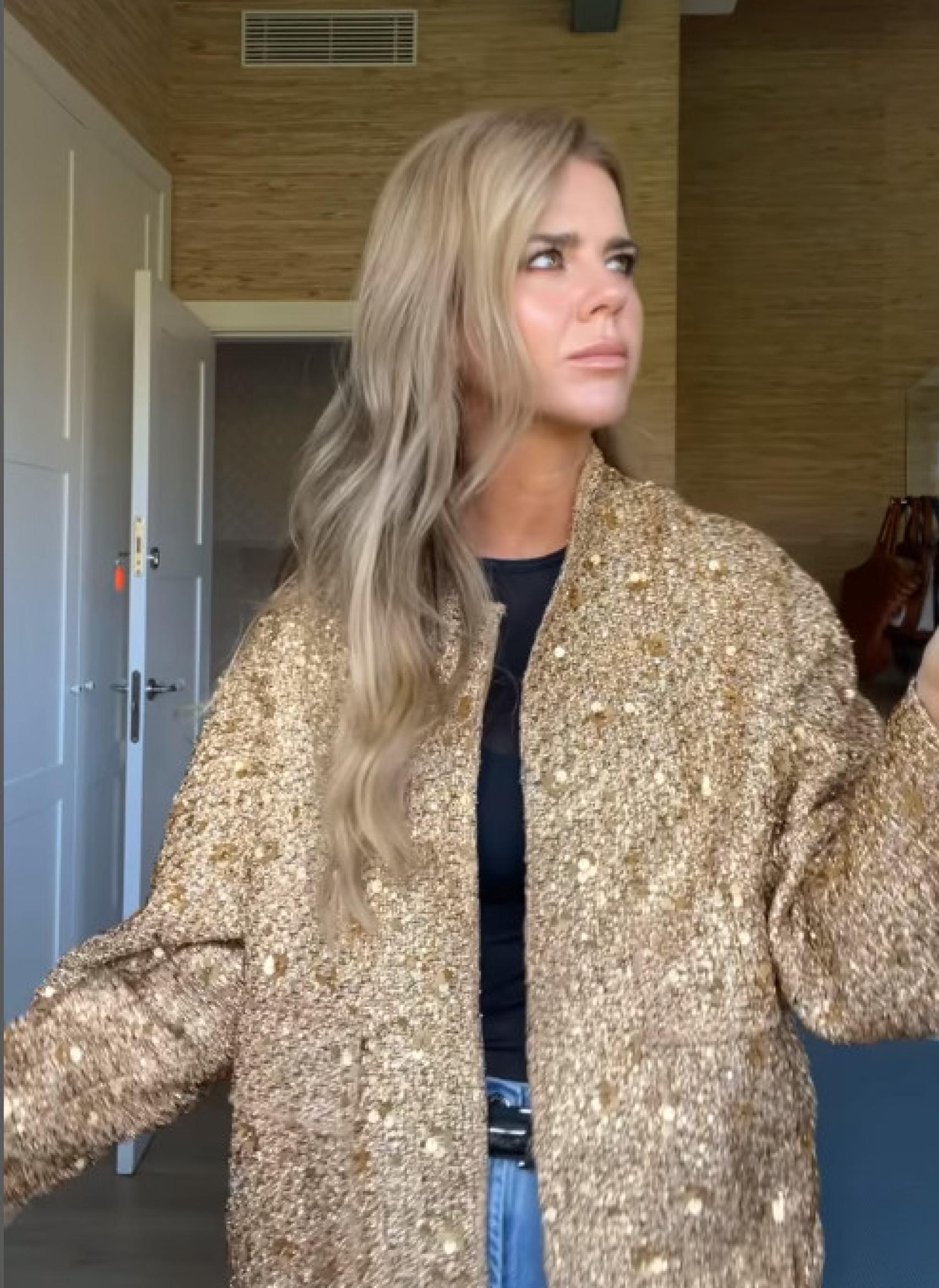 Amelia Bono en su Instagram con la bomber.