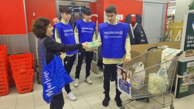 Gran Recogida en Velgasa-Eroski