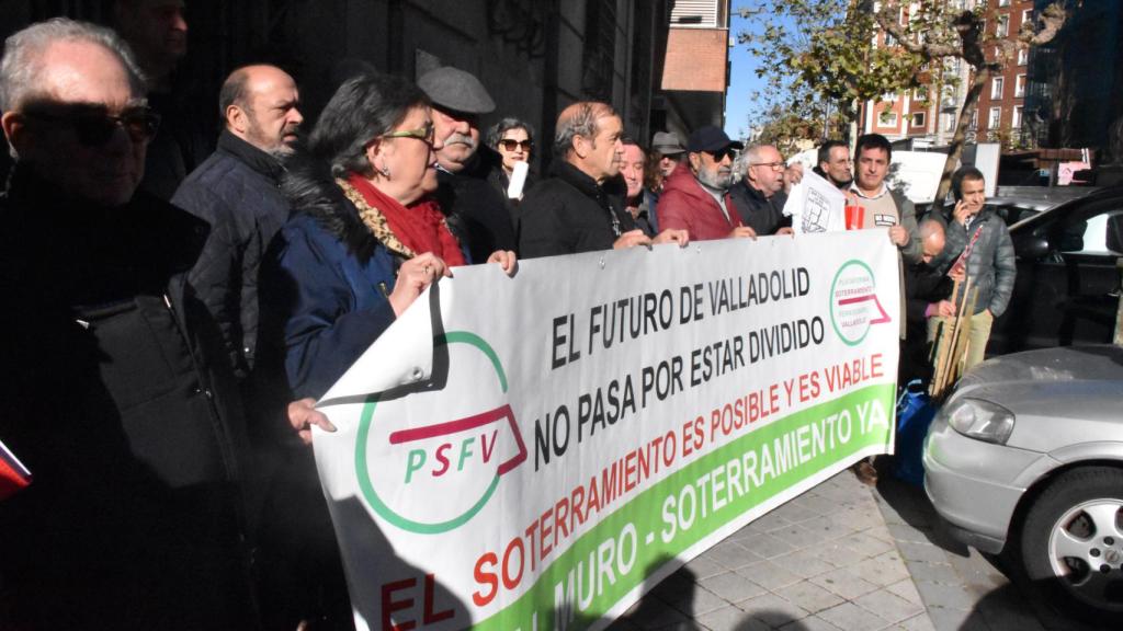 Imagen de la plataforma frente a la sede de la SVAV
