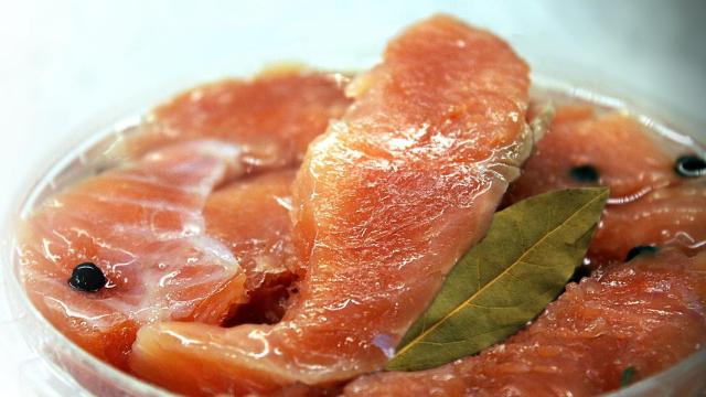 Esturión y sus huevas.