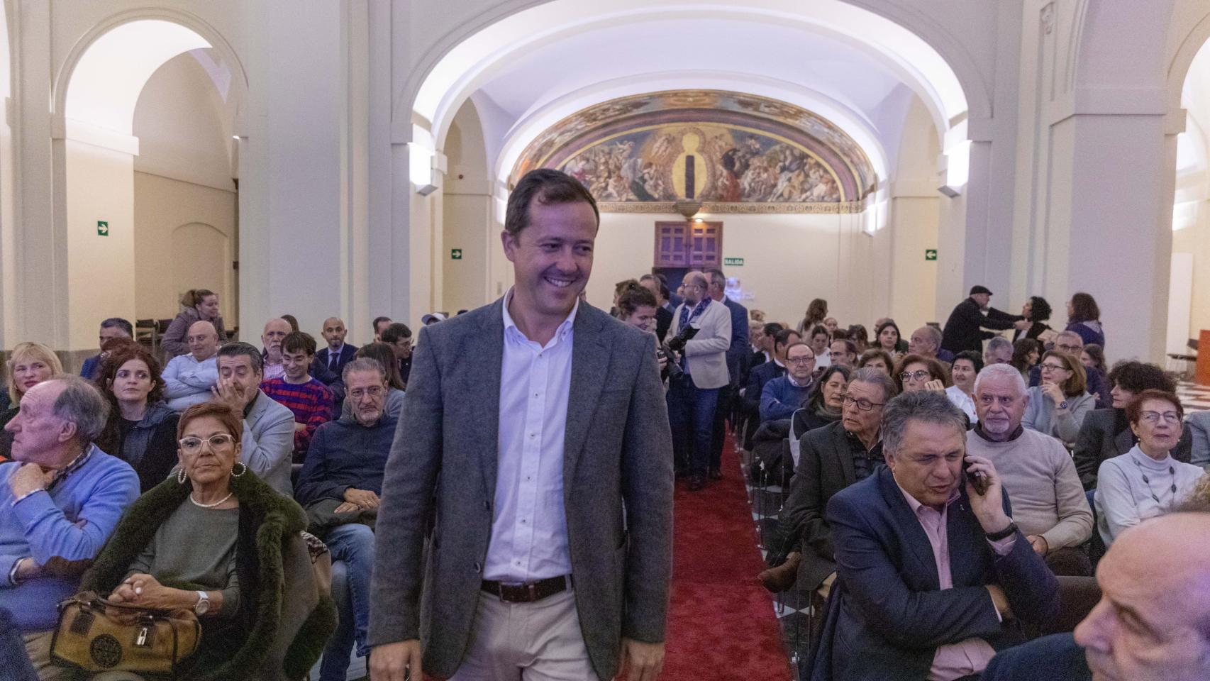 Carlos Velázquez se reúne con 130 colectivos de Toledo. Foto: Javier Longobardo.
