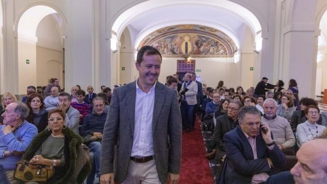 Carlos Velázquez se reúne con 130 colectivos de Toledo. Foto: Javier Longobardo.