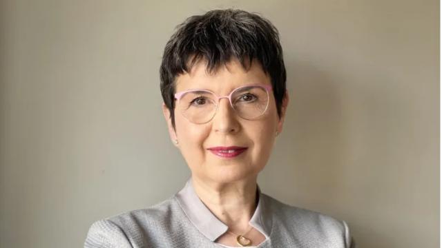 La doctora Mercedes Herrero: Les digo a mis pacientes que tienen que incorporar a su argumentario del cáncer la frase de Lola Flores 'Si me queréis, irse'”