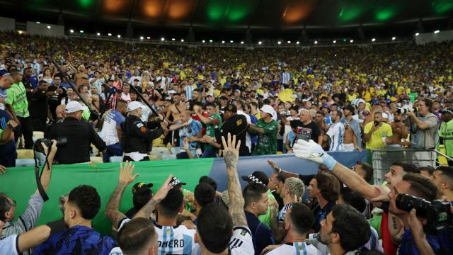Los graves incidentes en la grada de Maracaná antes del Brasil - Argentina