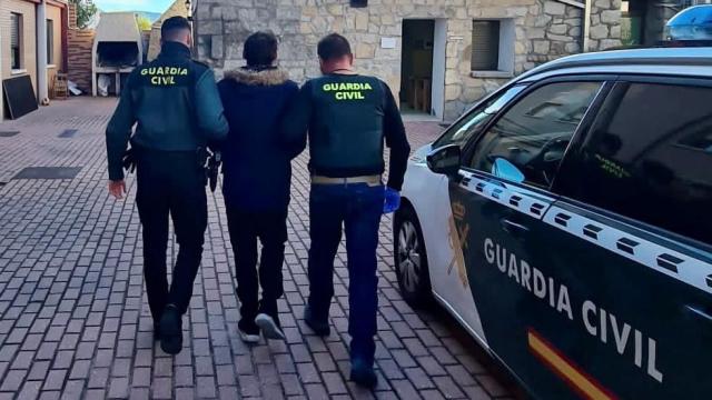 El detenido por diez robos con fuerza en Las Navas del Marqués