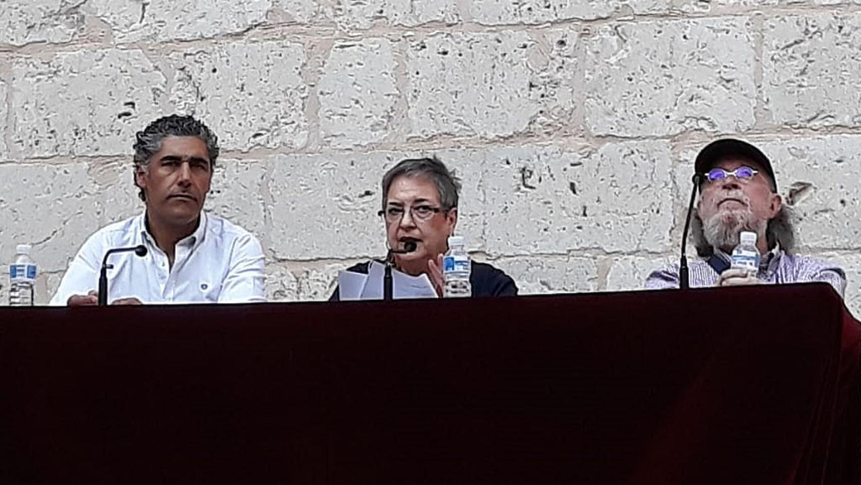 Teresa Salvador, en el centro de la imagen