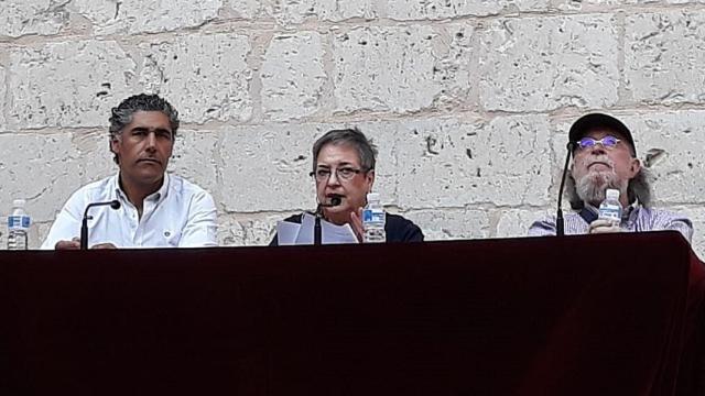 Teresa Salvador, en el centro de la imagen