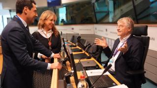 El presidente de la Junta, Juanma Moreno, en la sede del Comité Europeo de las Regiones, en Bruselas.