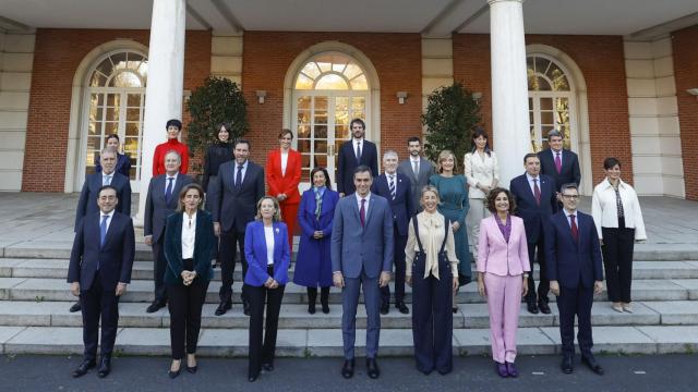 La foto de familia del nuevo Gobierno liderado por Pedro Sánchez.