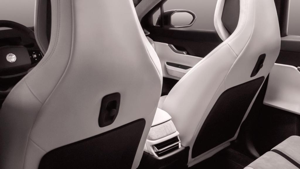 Interior del Fisker Ocean.