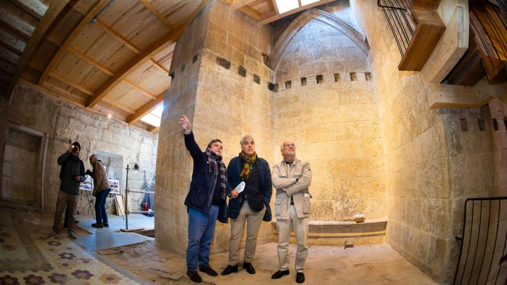 El director general de Patrimonio Cultural, Juan Carlos Prieto, visita las obras de restauración de la Catedral de Santa María, en Ciudad Rodrigo