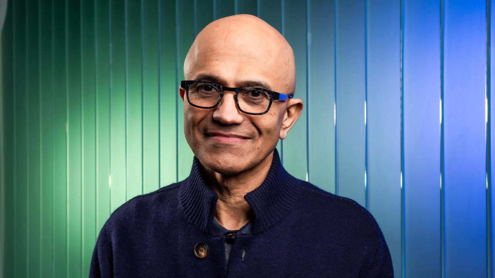 Satya Nadella, CEO de Microsoft, en una sesión de fotos exclusiva tras la entrevista con D+I - EL ESPAÑOL.