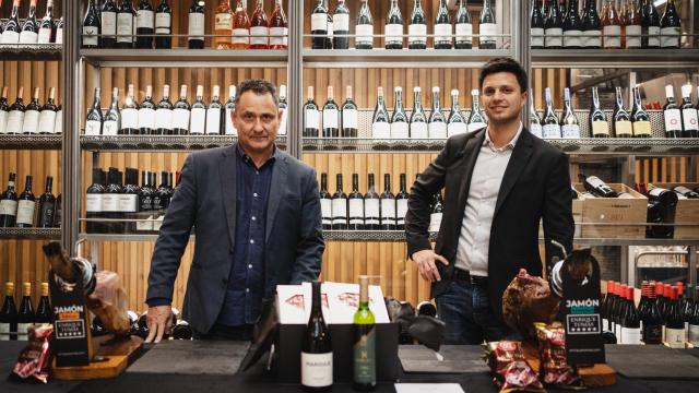 Enrique Tomás presenta ante los suscriptores de El Español el maridaje perfecto para su jamón