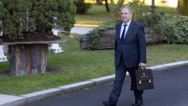 Jordi Hereu, ministro de Industria y Turismo, a su llegada a la primera reunión de Consejo de Ministros de la XV legislatura.