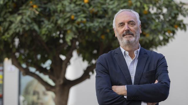 Pedro Marín Cots, en la Plaza de las Flores, en el Centro de Málaga.