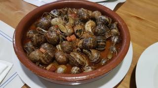 Caracoles a la vasca.