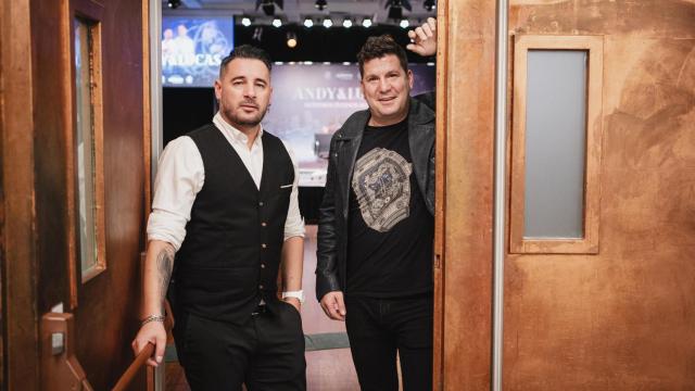 Andy y Lucas en la sala donde presentaron su última gira.