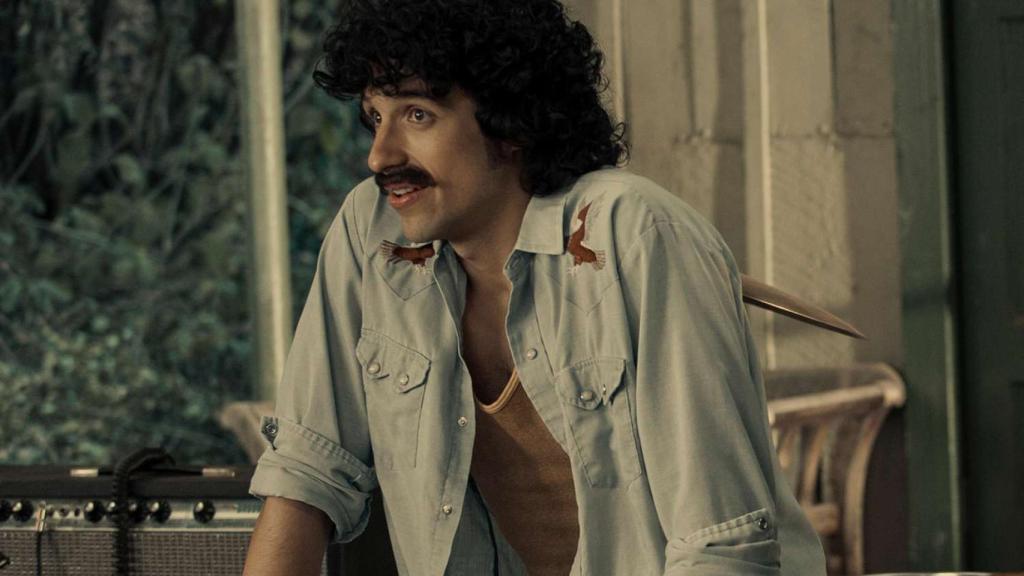 Sebastian Chacon en 'Todos quieren a Daisy Jones'.