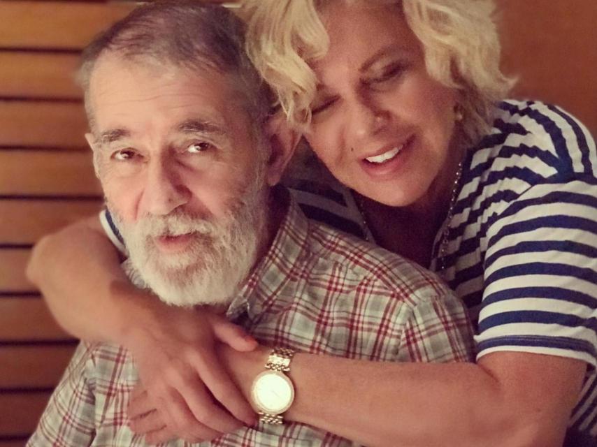 Bárbara Rey junto a Salvador.