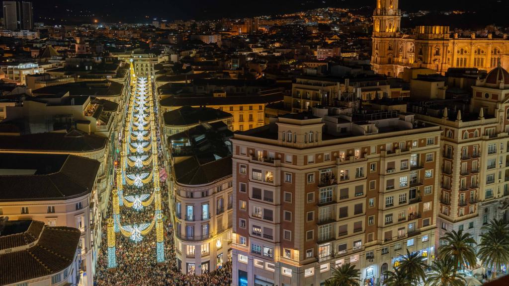 Imágenes del encendido de las luces de Navidad en la calle Larios de Málaga.
