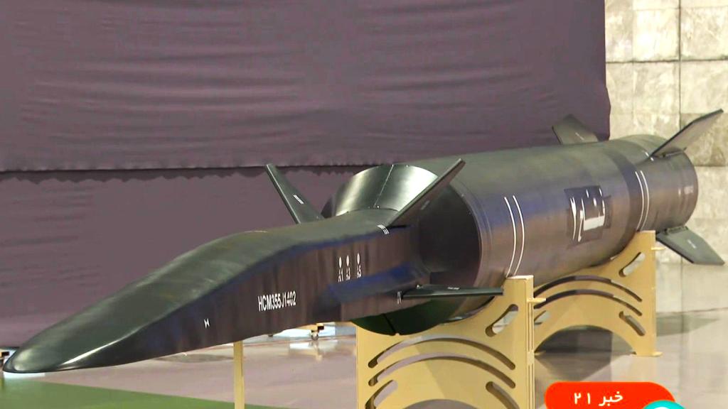 Misil hipersónico Fattah 2 durante su presentación