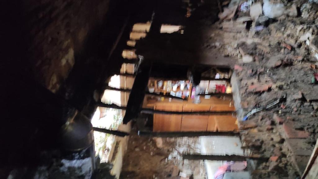 Imagen del incendio de la vivienda en Siete Iglesias de Trabancos.