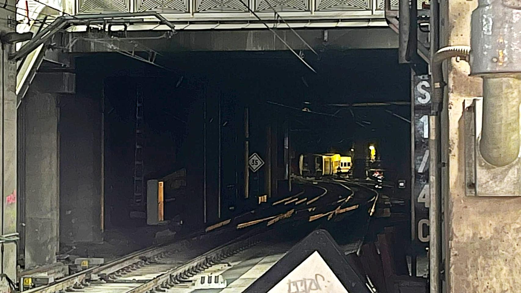 El tren que ha descarrilado en Atocha.
