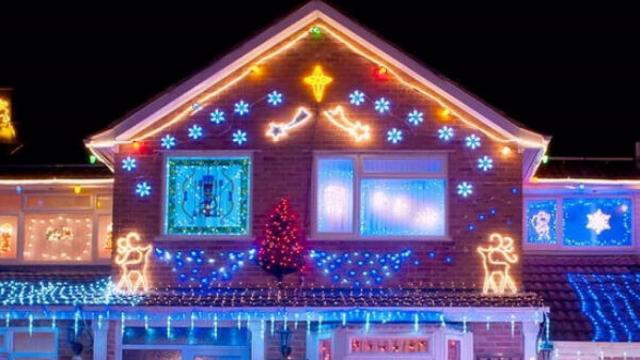 Valdepeñas convoca el concurso de decoración navideña en fachadas y el de belenes