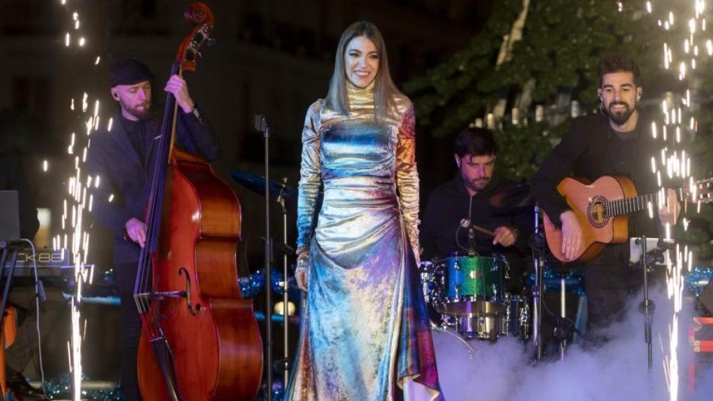 Ana Guerra durante el encendido del alumbrado navideño en Madrid.