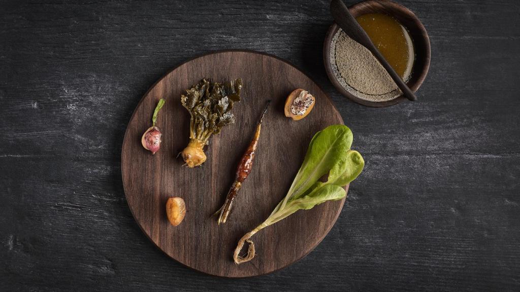 Un plato de OBA- formado por vegetales recolectados del huerto.