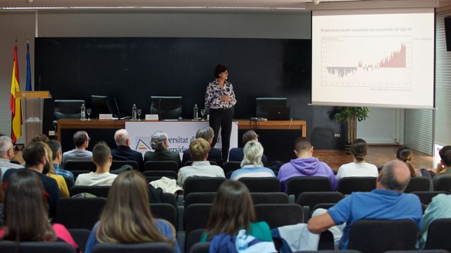 Carlota Escutia, durante la charla en la Universidad de Alicante.
